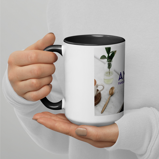 Tasse mit farbiger Innenseite